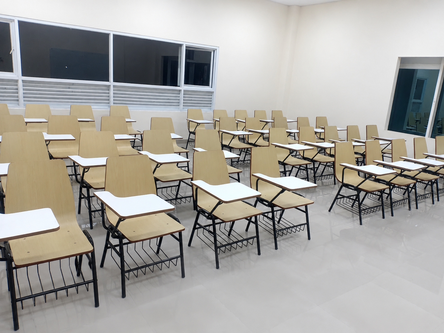 Meja Perpustakaan Kampus